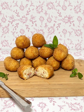 Cargar imagen en el visor de la galería, Croquetas de Jamón Serrano
